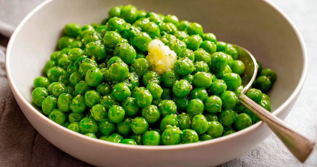 How I Cook Frozen Peas Recipe: Garlic Buttered Peas
